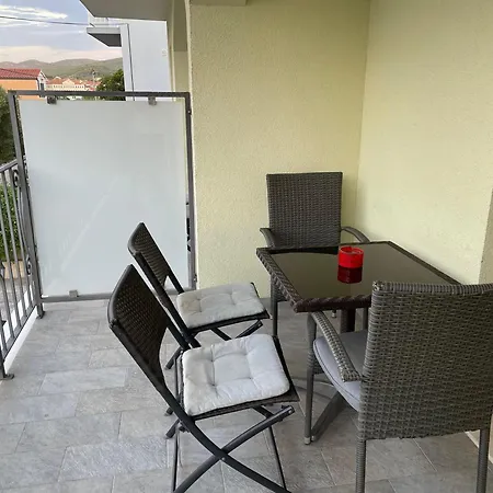 4 Princesses Vela Luka