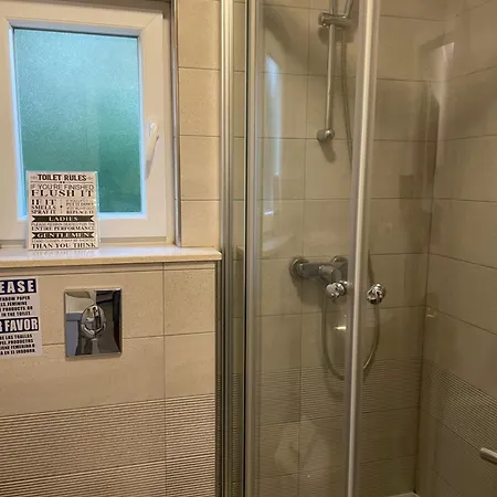 4 Princesses Vela Luka