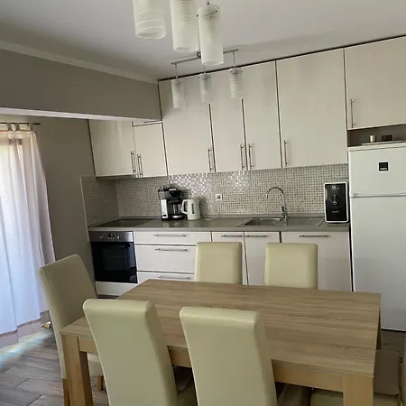 4 Princesses * Vela Luka