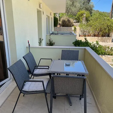 4 Princesses Vela Luka