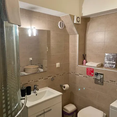 4 Princesses Vela Luka