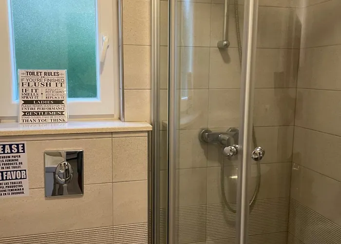 4 Princesses Vela Luka