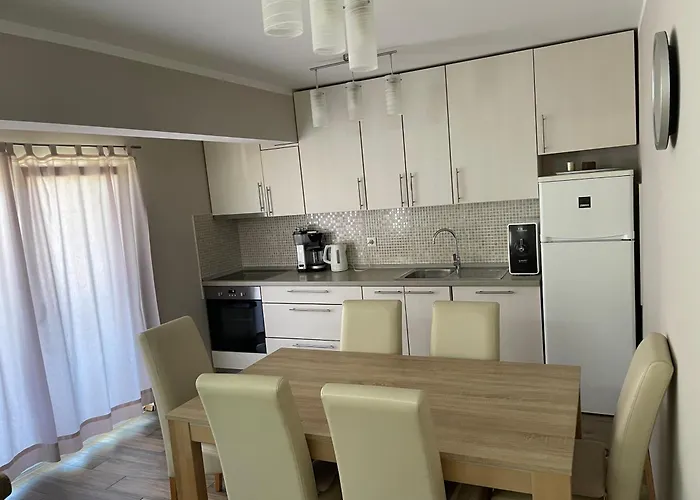 4 Princesses * Vela Luka